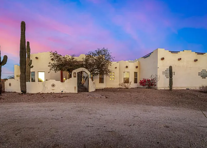 Holiday home Relaxing 3br Haven With Pool And Bbq For Family Time Mesa