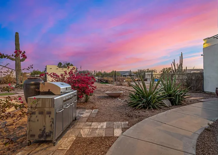 Relaxing 3br Haven With Pool And Bbq For Family Time *